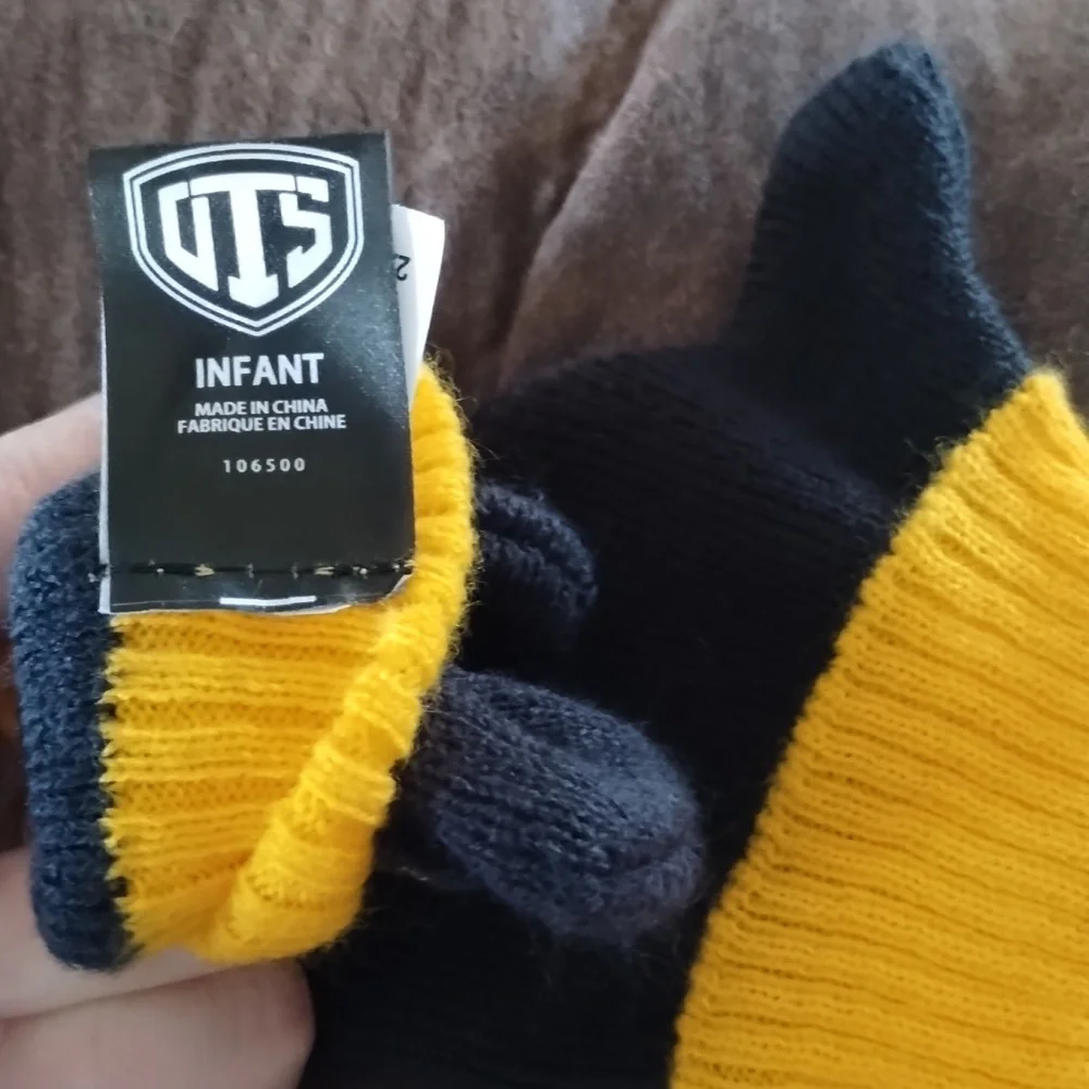 NHL infant gloves